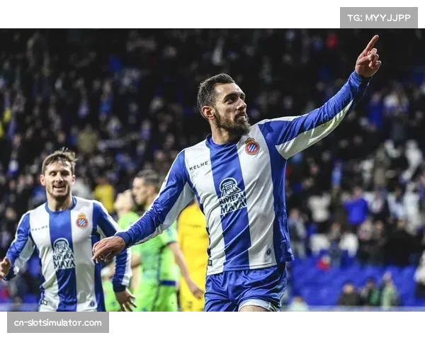 罗扎诺半场绝妙进球助西班牙人1比0领先贝蒂斯